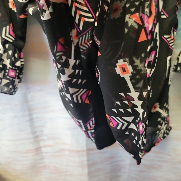 Cowgirl Legend Size Large‎ Southwest design Lined Sheer Sleeve Shirt - Picture 3 of 4